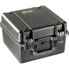 the pelican is an excellent case for small objects