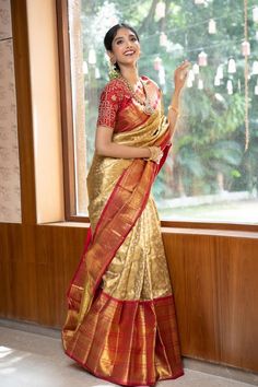 White Kanjivaram Saree Silk Bridal, Saree Outfits, Graceful Dress, Sarees Design, Latest Silk Sarees, Wedding Saree Blouse