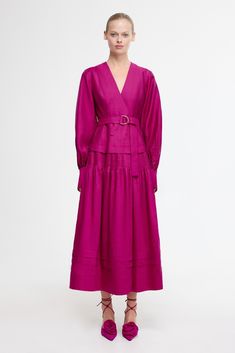 Structure is complimented with elegant design features. The Penfold Midi Dress in Plum is a relaxed fit silhouette, cinched at the waist with an adjustable belt. Button front closure, accentuated sleeves and cuffs and pleated detail through the skirt. This style is polished off with luxe gold hardware. - Midi dress- Bu Aesop Aesthetic, New York Outfit, Abaya Design, Dress Design Sketches, Viscose Dress, Abaya Designs, Stylish Party Dresses, Pink Dresses, Dress 2024