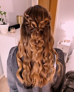 Hairstyles For Hoco, Hoco Hair Ideas Down, Dance Hairstyles, Prom Hairstyles For Long Hair, Hair Stylies