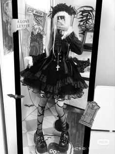 Goth Aesthetic Fashion, Board Icon, Goth Doll, Pastel Goth Aesthetic, Goth Outfit Ideas, Alt Clothes, Aesthetic Dress