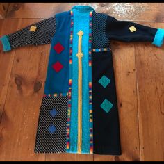 Full Length Winter Coat. Barely Worn. Vintage. Fitted Multicolor Long Outerwear, Fitted Multicolor Long Coat, Fitted Patchwork Long Coat, Fitted Long Patchwork Coat, Fitted Multicolor Patchwork Outerwear, Winter Coat, Black Blue, Blue Black, Full Length