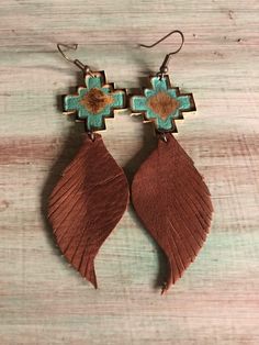 Handmade Leather Jewelry, Diy Leather Earrings, Navajo Earrings, Leather Earring, Earrings Diy, Outfit Dress, Old Jewelry, Diy Schmuck, Leather Diy