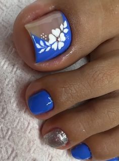 Toenail Art Designs, Lily Nails, Feet Nail Design, Pedicure Designs Toenails, Pedicure Nail Designs, Gel Toe Nails, Pretty Toe Nails, Hello Nails, Finger Nail Art