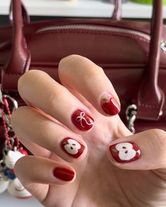 autumn apple nail inspo 🍏🤍 Thanks Giving Nail Inspiration, Simple Nail Designs Fall 2024, Cute Nail Ideas Christmas, Peppermint Nail Designs, Apple Picking Nails, Thanksgiving Nails Natural, Apple Acrylic Nails, Fiona Apple Nails, Pumpkin Pie Nail Art