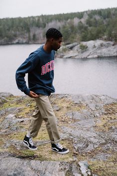 Granola Guy Aesthetic, Crewneck Outfit Men, Dickies Outfits Men, Aesthetic Outfits Winter, Guy Aesthetic Outfits, Dickies Outfit, Guy Aesthetic, Crewneck Outfit