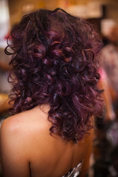 Purple Curly Hair Raspberry Curly Hair, Dyed Curly Hair Ideas Colour Purple, Purple Curly Hair Highlights, Magenta Highlights On Dark Hair, Purple Highlights Curly Hair, Plum Curly Hair, Curly Hair Dye Ideas Highlights