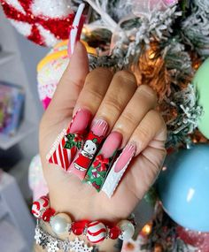 nails by @nailfilinaa Square Acrylic Nails Christmas, Pink Hello Kitty Christmas, Hello Kitty Christmas Nails, Christmas Duck, Hard Nails, Kitty Christmas, Winter Nails Acrylic