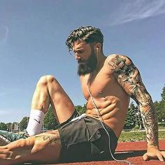 Daily Dose Of Awesome Beard Style Ideas From Beardoholic.com Long Beard Styles, Long Beard, Beard Style, Great Beards, Styles Ideas, Beard Tattoo, Awesome Beards, Corte De Cabelo Masculino