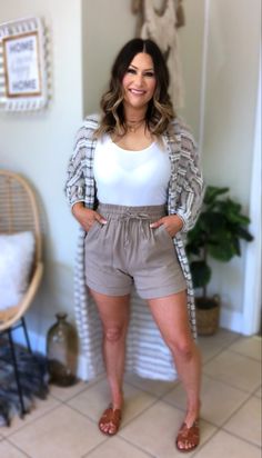 Plus Size Hot Summer Outfit, Vegas Outfit Ideas Summer Midsize, Boho Summer Outfits Midsize, San Diego Outfits Summer Plus Size, Linen Shorts Outfit Plus Size, Pool Party Outfit Midsize, Casual Vacation Outfits Summer Plus Size, Petite Plus Size Summer Outfits, Winery Outfit Summer Plus Size