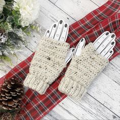 10 Quick Crochet Patterns for Market Season! - Sierra's Crafty Creations Crochet Fingerless Gloves Pattern, Scrubby Pattern, Crochet Fingerless Gloves Free Pattern, Fingerless Gloves Pattern, Crochet Hand Warmers, Crochet Mitts, Crochet Mittens Free Pattern, Crochet Wrist Warmers, Crochet Mittens Pattern