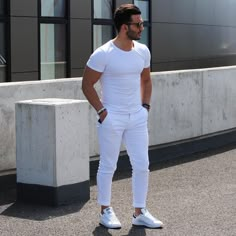 FASHION MEN STYLE White Denim Outfit, White Outfit For Men, Denim Outfit Men, Fashion Network, Yacht Party, Cool Summer Outfits, Hipster Mens Fashion