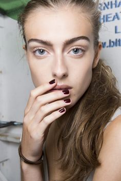 These Nail Trends Are Going To Be Huge This Summer Gesicht Mapping, Nail Colors Winter, Acne Causes, Your 20s, Nail Polish Trends, Popular Nails, Pale Skin, Nail Polish Colors, Nail Trends