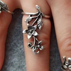 Elevate your style with our stunning flower ring set. Each ring features a unique design inspired by lotus, sunflower, and daisy motifs, crafted in elegant silver for a touch of natural beauty. • Material: High-Quality Solid 925 Sterling Silver Plated• Finish: Silver• It's dainty and can be worn every day• A special piece you'll treasure• High-quality materials and attention to detail• Our jewelry is designed With �🖤️ In NY Sunflower And Daisy, Ring Set Silver, Sunflower Daisy, October Birthstone Necklace, Daisy Pendant, Autumn Necklace, Snowflake Necklace, Daisy Ring, Daisy Necklace