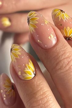 Sunflower Nail, Sunflower Nail Art, Yellow Nail Art, Yellow Nails Design, Thanksgiving Nail Designs, Thanksgiving Nail Art, August Nails, Sunflower Nails, Nail Art For Beginners