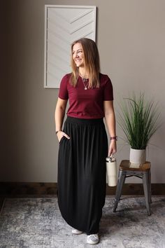 Black Smocked Waist Maxi Skirt Everyday Casual Mom Style for Spring Summer Skirt Outfits, Modest Fashion for Women at Home Work Church Black Maxi Skirt Outfit Spring, Style Black Maxi Skirt, Black Long Skirt Outfit Ideas, Summer Skirt Outfits, Skirt Classy, Skirt Outfit Casual, Casual Maxi Skirt, Skirt Outfit Fall, Spring Skirt Outfits