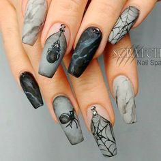 Ongles Goth, Nagel Stamping, Halloween Fest, Cute Halloween Nails, Valentine Nails, Gothic Nails, Spider Webs