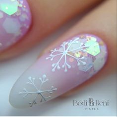 2023 Christmas Nail Designs, Nutcracker Ballet Nails Designs, Christmas Nail Decor Ideas, Hanukkah Nail Art, Chrome Nails With Snowflakes, Cateye Christmas Nail, Snow Inspired Nails, Lavender Christmas Nails, Icy Nail Designs