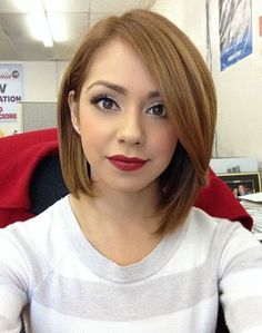 ROUND Face Shape? You have plenty of choices for your hairstyle! | The HairCut Web! Bob Lung, Girls Short Haircuts, Cute Haircuts, Round Face Shape, Girl Haircuts, Haircut And Color, Cool Haircuts, Love Hair, Bobs Haircuts