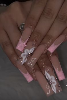 Birthday Nail Set Ideas Coffin, Nail Ideas For Latinas, Nail Inspired With Initial, Long Square Acrylic Nails Latina, Trendy Birthday Nails Acrylic, Nails Copy And Paste Latina, Nails W An Initial, Nail Inspo Trendy Pink, Latina Nail Designs Medium