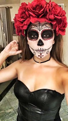 Dia De Los Muertos Dia De Muertos Costume Ideas, Day Of The Dead Make Up, Dia De Los Muertos Makeup For Women, Easy Dia De Los Muertos Makeup Ideas, Halloween Makeup Men Beard, Neon Unicorn, Halloween Hair Accessories, Halloween Makeup Sugar Skull, Halloween Makeup Clown