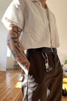 Vintage Men Summer Outfit, K8sabz Fashion, How To Style Dickies 874, Diy Men’s Clothes, Mens Outfits Tshirt, How To Style Dickies, Masc Sweater Vest Outfit, Mens Coquette Fashion, Aesthetic Male Outfits Grunge