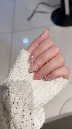 Bows Nail Art Designs, Glitter Bow Nails, Baby Pink Bow Nails, Bow Gem Nails, Jelly Nails With Bow, Bow Gel Nails, Light Pink Nails With Bow, Nail Inspo Cat Eye, Coquette Bow Nails