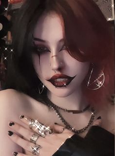 Hot Witch Makeup Halloween, Punk Witch Costume, Goth Glow Up, Halloween Hot Makeup, Halloween Alt Makeup, Glam Gore Makeup, Demon Halloween Costume Female, Black And Red Makeup Looks Gothic, Red Emo Makeup