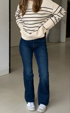 Modesty Outfits, Winter Fashion Outfits Casual, Casual Day Outfits, Jeans Mom, Baggy Pants, Outfit Inspo Fall, Casual Style Outfits, Winter Fashion Outfits