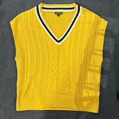 New Without Tags Womens Wild Fable Yellow Knit V-Neck Sweater Vest Size Small Sleeveless Sleeveless Jumper, Yellow Knit, Crop Top Sweater, Knit Crop Top, Wild Fable, V Neck Sweater, Sweater Vest, Vneck Sweater, Neck Sweater