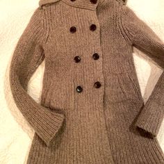 Beautiful Girls Sweater Jacket Size 6 And Heavier Weight Yet. Epaulets And Little Detail At The Back. Girls Sweater, Better Days, Girl Coat, Girls Sweaters, Wool Sweater, Kids Jacket, Wool Sweaters, Sweater Jacket, Fashion Inspo