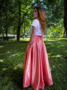 Circle Skirt Outfits, Modern Skirt, Taffeta Skirt, Party Rock, Taffeta Dress, Party Skirt, Skirt Long, Salmon Color