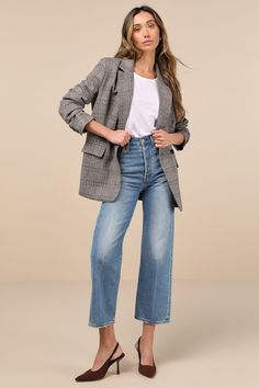 You'll know how to instantly turn any look into a sophisticated oneâ€” with the Lulus Seasoned Chicness Brown Plaid Tweed Oversized Blazer! Sturdy woven tweed fabric, with a timeless plaid pattern throughout, shapes this classic blazer that features a collared neckline with notched lapels and long sleeves. The trendy oversized silhouette boasts a decorative welt pocket, twin functional flap pockets, and double-breasted design (withbreasted design (with an internal button closure). Vent at back. Trendy Tweed Jacket For Work, Trendy Tweed Workwear Jacket, Casual Herringbone Tweed Jacket, Casual Tweed Jacket With Herringbone Pattern, Casual Houndstooth Tweed Jacket, Casual Plaid Tweed Blazer, Chic Plaid Tweed Blazer, Casual Herringbone Tweed Jacket For Fall, Trendy Fall Tweed Jacket