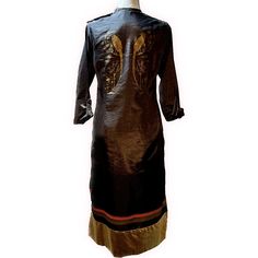 In A Flattering Straight Silhouette With Side Slits. A Round Neckline Adorned With Gold Sequins And Javanese Motifs. Two Graceful Birds Perched On Branches Decorate The Back. Gold Buttons Down Front Placket. Side Slits. 3/4 Sleeves With Roll Up Button Tabs. Approximate Measurements: Chest 36” Pit To Pit Shoulder 14” Waist 35” Length 43” Velvet Kurta, Ethnic Kurti, Pakistani Kurta, Kurta Dress, Anarkali Kurta, Seersucker Pants, White Halter Maxi Dress, Shalwar Kameez, Teal And Gold