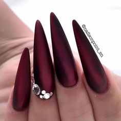 30 Chic New Year's Nail Ideas Perfect for The Holidays Ny Nails, Makeup Nails Designs, Acrylic Nail Shapes, Diy Acrylic Nails, Nails Today, Crazy Nails, Nail Fashion, Metallic Nails