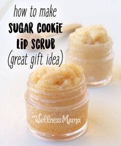 Lip Peeling, Diy Sugar Cookies, Diy Lip Scrub, Lip Scrub Recipe, Lip Scrub Homemade, Sugar Scrub Homemade, Lip Scrub Diy, Wellness Mama, Scrub Corpo