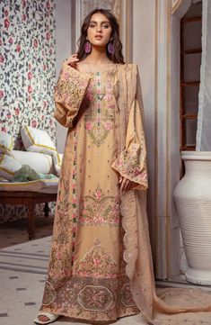 Embroidered Skin Cotton Salwar Kameez Pakistani Dress Clothes Brands, Fabric Work, Cotton Silk Fabric, Cotton Salwar Kameez, Chiffon Shawl, Lawn Dress, Embroidered Dupatta, Lawn Shirts, Silk Trousers