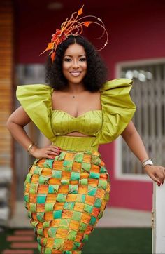 Joselyn Dumas, Nigerian Dress, African Traditional Wedding Dress, Traditional African Clothing, Traditional Dresses Designs, Short African Dresses