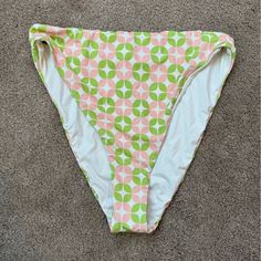 Dippin Daisys Seashore Bikini Bottoms In Retro Pop Print. High Waisted, Seamless. Brand New Never Worn. Matching Top Also In My Closet! Pink Retro Stretch Swimwear, Retro Green Stretch Swimwear, Retro Stretch Swimwear For Summer, Retro Pink Swimwear For Beach, Retro Pink Swimwear For The Beach, Retro Pink Swimwear For Beach Party, Retro Pink Swimwear For Sunbathing, High Waist Pink Tankini For Beach, Pink High-waist Tankini For Summer