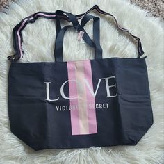 New Victoria's Secret Tote Bag Fringe Tote Bag, Victoria Secret Tote Bags, Pink Tote Bags, Travel Tote Bag, Weekender Tote Bag, Pink Tote, Victoria Secrets, Victoria Secret Bags, Secret Love