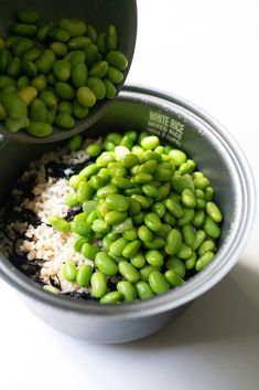 there are peas and rice in the bowl