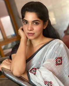 Divya Bharati, Divya Bharti, Brown Eyes Black Hair, Arabian Beauty Women, Hotel Bedroom, Women Nurse, Hot Images, Actress Pics