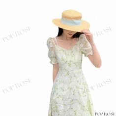 Elegant Floral Print Dress with a Cinched Waist and Square Neckline Bubble Sleeve, Elegant Floral, Square Necklines, Types Of Skirts, Cinched Waist, Floral Print Dress, A Line Skirt, Square Neckline, Types Of Collars