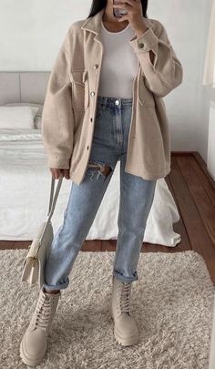 Mantel Outfit, Old Money Fashion, Money Fashion, Winter Fashion Outfits Casual, Casual Day Outfits, Elegante Casual, Trendy Fall Outfits