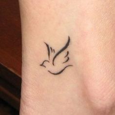 Tattoo Ideas Simple, Soft Tattoo, Care Bear Tattoos, Tribute Tattoos, Beginner Tattoos, Tattoos With Kids Names, Memorial Tattoo