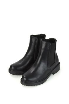 How cute are our stunning new Chelsea boots Easy slip on and you are ready to go, Featuring a low block heel and elasticated gussets either side of the boot for a little extra give when slipping on. Ideal For, Casual Wear, College, Work, Shopping Trips, Date Nights & More. We will be pairing these with a pair of black jeans and over sized knit jumper for a cute winter look! Heel Chelsea Boots, Boots Low Heel, Heeled Chelsea Boots, College Work, Chelsea Ankle Boots, Block Heel Boots, Black Chelsea Boots, Over Sized, Low Block Heels