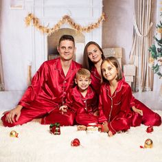 Get together with your loved ones, shut the curtains, get your matching pajamas on, put the fire on and snuggle up together on the sofa. This super comfy set with a beautiful design will add the right touch to your Christmas spirit and stands out in your family/couple Christmas photos! Can be used as sleepwear as well as daily wear - It is great for Christmas time at home, family gatherings, church, holidays, Birthdays, Party Outfits, Play-wear etc.Our pajama sets are made only of high-quality a Matching Family Christmas Pjs, Family Matching Pjs, Xmas Pjs, Xmas Pajamas, Pyjama Satin, Family Pajama Sets, Boys Sleepwear, Matching Pjs, Silk Pajama Set