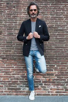 Blue Blazer Outfit Men Casual Jeans, Chic Jean Outfits, Older Mens Fashion, Styles Ideas, Mens Spring Fashion, Mens Fashion Inspiration