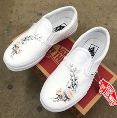 Flower Wreath Wedding Vans Shoes Custom White Slip on Vans - Etsy Shoes Artwork, Wedding Vans, Vans Shoes Fashion, White Slip On Vans, Custom Vans Shoes, Slip On Vans, Wedding Shoes Comfortable, Dr Shoes, Girls Snow Boots