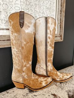 Cowhide Boots, City Boots, Western Things, Cute Cowgirl Boots, Cowgirl Boots Outfit, Fancy Footwear, Trail Ride, Western Shoes, Shoe Boot